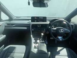 【インパネ全体】『インパネ全体』の画像になります。写真の内容に関してご不明点、ご質問等がございましたらお気軽にガリバー店舗までお問い合わせください。