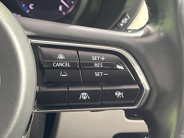 【マツダ・レーダークルーズコントロール】高速道路での長距離走行が楽に！自動で速度を保つクルーズコントロールが、衝突軽減システムと連携し、前方の車両を感知して車間を保つように速度調節してくれます！！