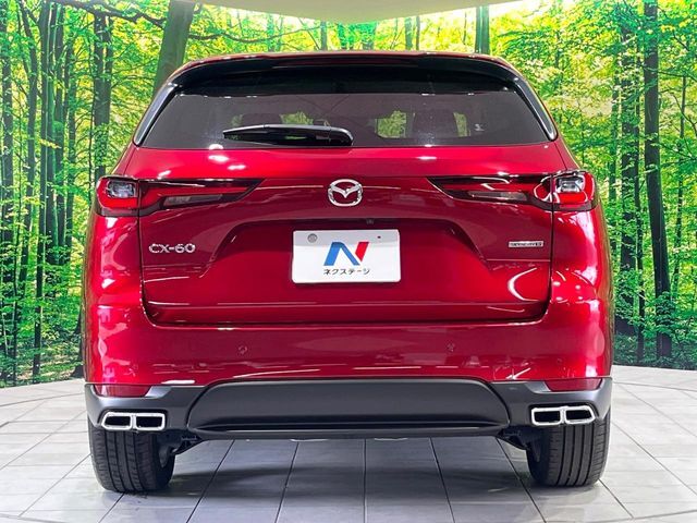 安心の最長10年・走行無制限保証（有償）をご用意。保証内容も充実はもちろん、無料点検＆オイル交換や、年中無休の全国・24時間ロードサービスも付帯されておりますのでご安心下さい。