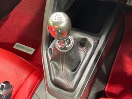 【フロア6速MT】走りの6速MT！！スポーティーな走行をお楽しみいただけます♪