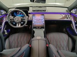 メルセデス・ベンツの内装のスイッチ類は、シンプルなつくりを採用しており、操作性の向上・誤操作の防止を大切にしております！