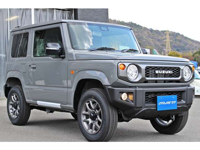☆認定車輌とは、第三者機関の査定士が車両状態の査定を行うサービスです。査定の結果は車体、内装、機関、骨格という4つのポイントに分けられており、クルマの状態をわかりやすく開示してあります。