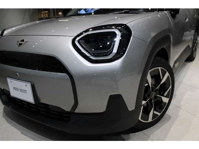 全国のディーラーにて修理対応可能ですので遠方の方も安心！（消耗品、後付け品除く）。