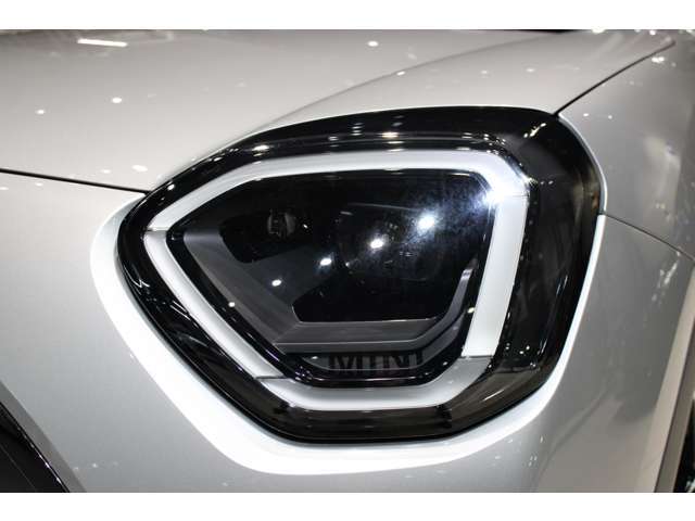 お車の詳細につきましては、弊社営業スタッフまでお気軽にご連絡下さい。全国のお客様からのお問合せをお待ち致しております。