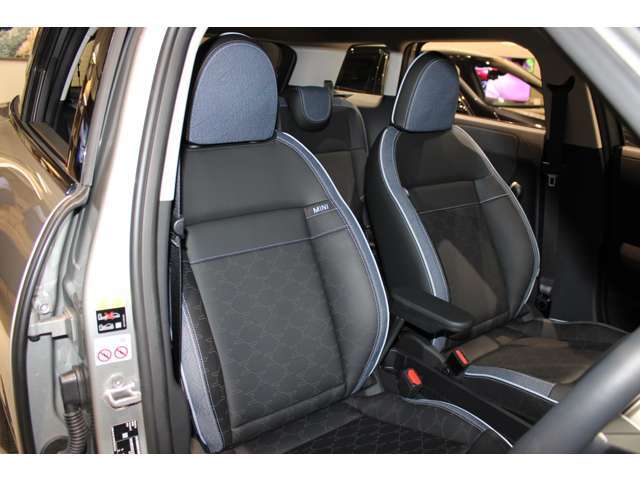 お車の詳細につきましては、弊社営業スタッフまでお気軽にご連絡下さい。全国のお客様からのお問合せをお待ち致しております。