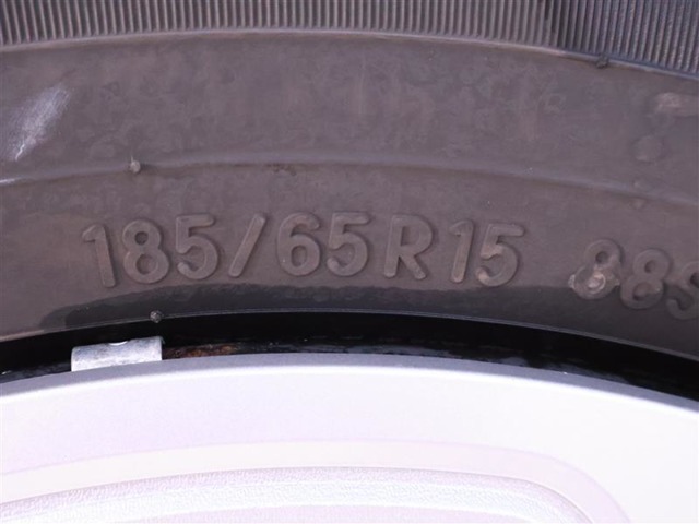 185/65R15   タイヤサイズです。　タイヤのご相談も石川トヨペットカローラにお任せください