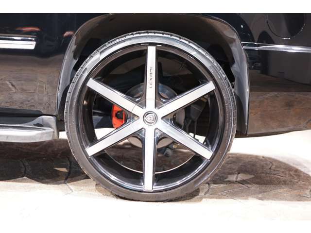 お問い合わせからご成約ご納車までは勿論、販売させて頂いた限り、責任を持ちご納車後のアフターメンテナンスを含め精一杯頑張ります！無料フリーダイヤル0120-358-458までお問い合わせください！