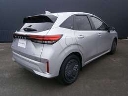 右斜め後ろからの画像です。