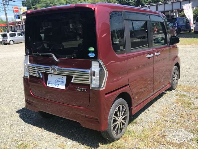 きれいな商談スペース！ファミリーも大歓迎です☆ご来店いただいたお客様へは、温かいお飲み物や冷たいお飲み物をご準備いたしております。ごゆっくりご商談をお楽しみくださいませ☆