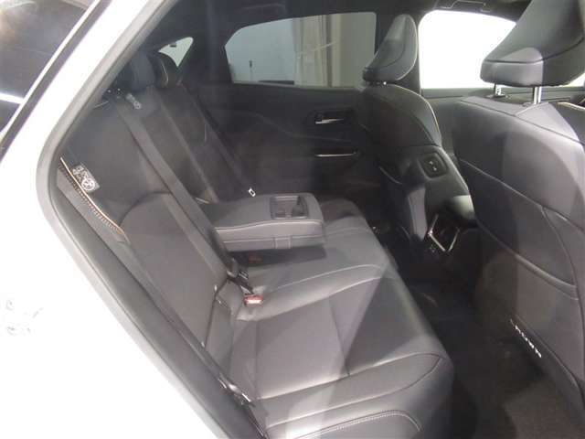 気になる汚れは「まるまるクリン」で解消！ 当社の中古車はシートを外して隅々までキレイにクリーニングしてあります(但し、一部 高年式車両等は除きます)