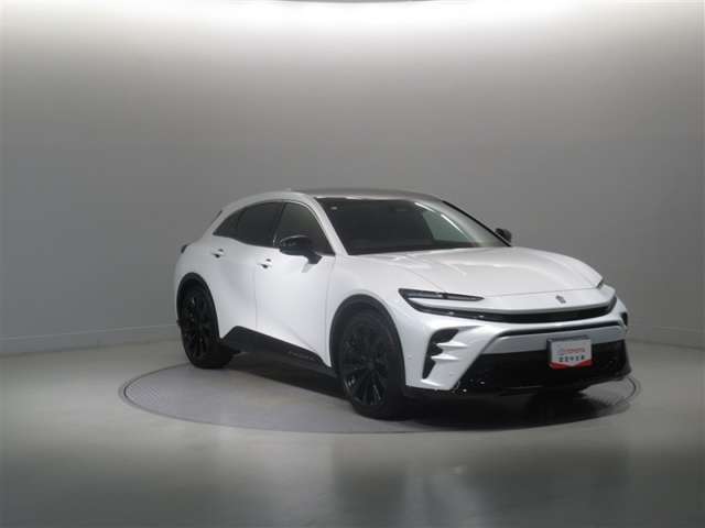 1年間走行距離無制限「ロングラン保証」付き、最長3年間の有料延長保証「ロングラン保証α」もご用意　約60項目・5000部品が保証対象　全国5000箇所のトヨタディーラーで修理可能です