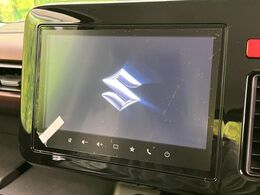 【メーカー純正ナビ】インテリアに溶け込むスタイリッシュな「専用設計」メーカーナビを装備♪視認性や操作性など基本性能にも優れ、より上質なカーライフをお楽しみいただけます。
