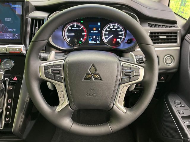 【ステアリングスイッチ】運転中、前方から目線をそらすことなく、オーディオ等の操作が可能な便利機能！安心＆快適なドライブを演出してくれます♪
