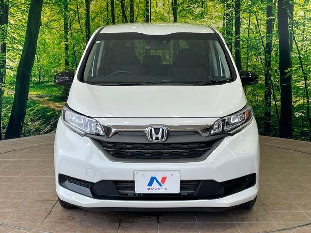 弊社では、全車『修復歴なし』のお車のみ取り扱っております。専任バイヤーによる厳選した仕入れの後、入庫後の車両チェックを行い、ネクステージが認定した高品質な中古車をご提供しております。