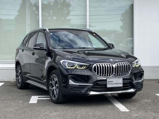 BMW Card （Visa)とBMW Diners Cardの2種類をご用意しております。充実のポイントプログラムや多様なサービスの他にカード契約期間中はBMWエマージェンシー・サービスが24時間365日ご利用いただけます。