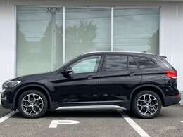 BMW Premium Selection 2年間走行距離無制限保証、安心もBMWクオリティ。BMWメカニックによる360度チェックの納車前点検。交換基準に達した部品があれば、BMW純正部品だけを使用し整備した後にお引渡しします。