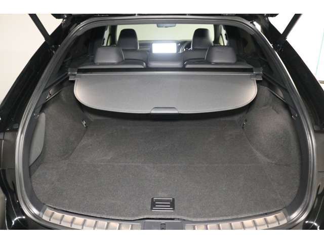 さらに、CPOは納車から2年間、走行無制限の保証も付いております。先ほどの整備費用と併せて安心を提供させていただいております。有償になりますが、保証期間を3年にすることも可能です！詳しくはスタッフまで