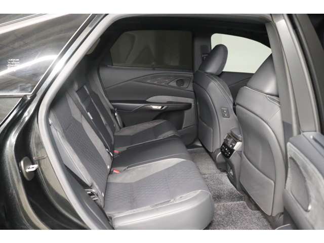 レクサスならではの商品クオリティと、お客様を安心で満たすレクサスのおもてなしを存分に味わっていただけます。