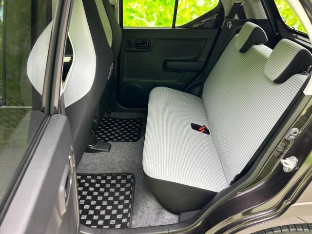 WECARSでは各商談席に大型モニターをご用意しております！見やすい大画面でゆったりと全国の在庫をご覧いただけます！是非ご来店お待ちしております！