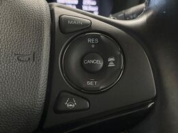 【アダプティブクルーズコントロール】高速道路での長距離走行が楽に！！自動で速度を保つクルーズコントロールが、衝突軽減システムと連携し、前方の車両を感知して車間を保つように速度調節してくれます！！