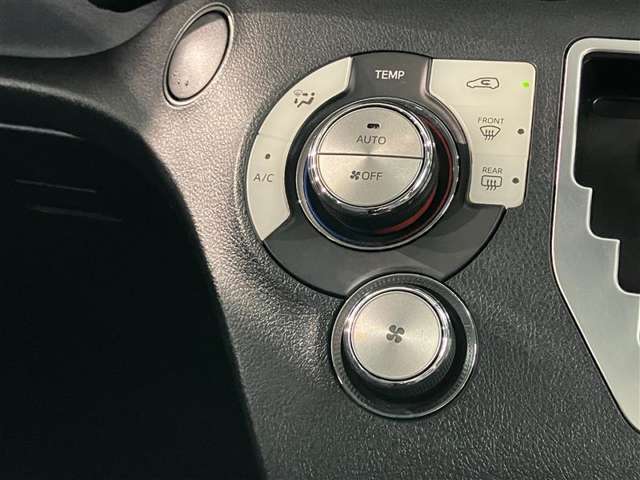 大切な人に気持ちよく乗ってもらいたい・・・そんな気持ちを込めてお客様のカーライフのお手伝いをさせてください。