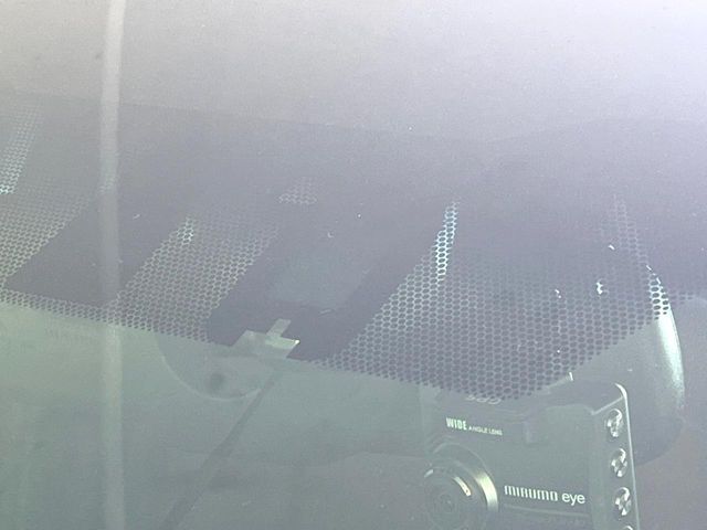 【トヨタセーフティセンス】走行中に前方の車両等を認識し、衝突しそうな時は警報とブレーキで衝突回避と被害軽減をアシスト。より安全にドライブをお楽しみいただけます。