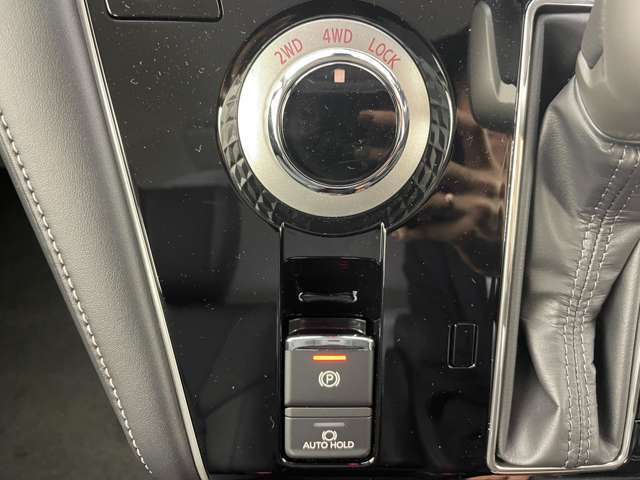 【運転席操作部】快適なドライブを楽しむための機能が装備されています！運転席から触れるので、使いやすいです！除菌プランいれていただくと、さらに清潔で安心していただけます！