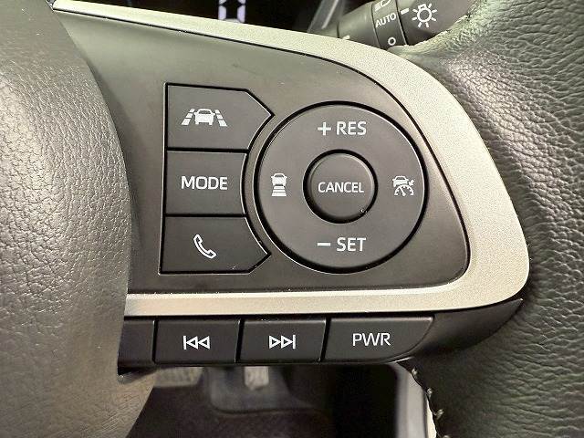 【レーダークルーズコントロールシステム】高速走行や、渋滞での走行時でも、先行車との車間を維持しながらの走行が可能☆