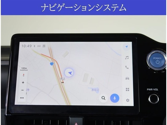 【装備】純正10.5型ディスプレイオーディオ＋ナビが付いています。CD+DVD再生やBluetoothオーディオ、フルセグTV、USB・HDMI接続などの音楽機能がご利用頂けます。