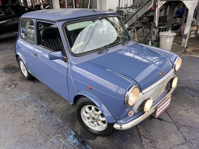 修復歴無し・ワンオーナー・禁煙車・本革シート・40周年特別仕様車・800台限定・専用メーター・専用エンブレム・12アルミ・同色オーバーフェンダー・大型フォグ