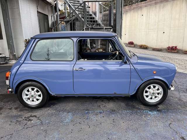 修復歴無し・ワンオーナー・禁煙車・本革シート・40周年特別仕様車・800台限定・専用メーター・専用エンブレム・12アルミ・同色オーバーフェンダー・大型フォグ