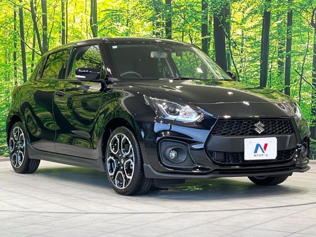 大好評のボディコーティング「弾スプラッシュコート」もご納車までに施工可能。通常のガラスコートと異なる、耐久年数6年の無機質ガラスコーティングが、ボディをキレイな状態に保ってくれます。