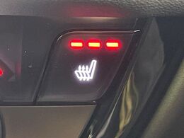 【シートヒーター】寒い日に重宝するシートヒーター！エアコンより早く温まってくれるので寒がりの人も安心ですね♪エアコンの温風は乾燥するから苦手、という方にもをおすすめです。
