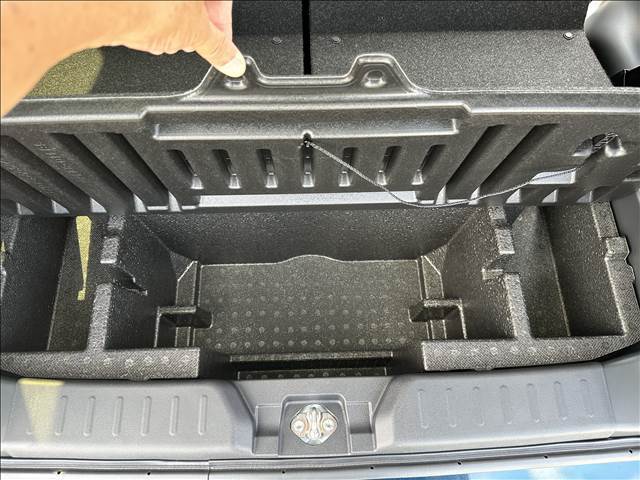 突然のパンクでお困りになった事はございませんか?今のお車はスペアタイヤがほとんど付いておりません。ケイカフェは万が一の事態に備えてオリジナルパンク保証もご用意しております。お気軽にご相談下さい！
