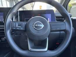 ステアリングスイッチ付き☆音量調整などもハンドルのスイッチでできるので便利です★