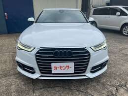 小傷などはありますが全体的に綺麗な状態です！