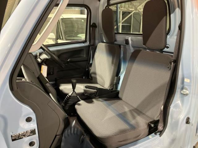 WECARSではほぼ毎日新しい在庫車両を入荷しております！お客様のこだわりを叶える1台がきっとWECARSにあるはずです！