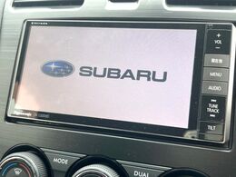 【メーカー純正ナビ】インテリアに溶け込むスタイリッシュな「専用設計」メーカーナビを装備♪視認性や操作性など基本性能にも優れ、より上質なカーライフをお楽しみいただけます。