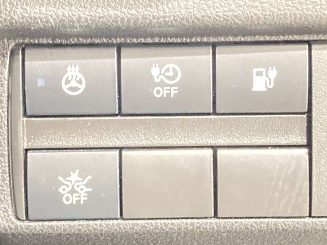 【ステアリングヒーター】寒いときボタン押せばハンドルが温まります★