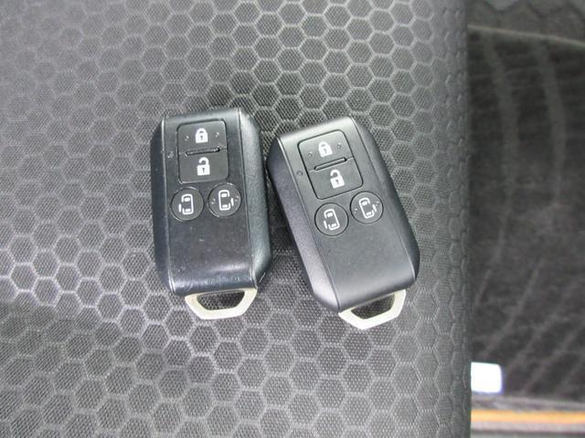 車両キーはこのようになっております！最近は防犯上、安全な造りになっていますよ！