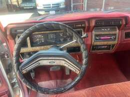 2WD　6人乗り　1ナンバー　5，000cc　長597cm　幅197cm　高179cm　★エスエスコーポレーション★0897-31-7751★