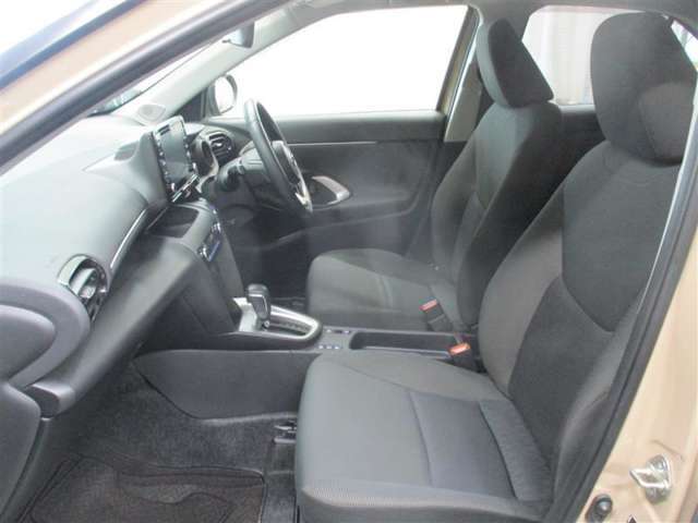 『トヨタ認定中古車』とはトヨタ中古車の3つの安心を兼ね備えており　（安心1）車の状態がわかる車両検査証明書付！（安心2）キレイで気持ちいいまるごとクリーニング済！（安心3）安心なロングラン保証付！