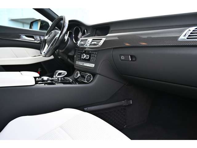 デジーノプログラムPKG正規ディーラー車法人1オナ禁煙車屋根保管特注カラーデジーノミスティックブルー＆ポーセレンフルレザーカーボンPKGパフォーマンスPKG新車時より毎年ディーラー整備マットフルプロテクション