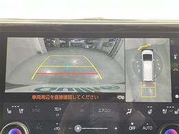 【パノラミックビューモニター】クルマを真上から見下ろした視点で駐車をサポートします！クルマの斜め後ろや真横など、いち早く障害物に気が付くことができます。