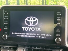 【8インチ　ディスプレイオーディオ】大画面のディスプレイはAppleCarPlayやAndroidAutoが利用可能。大きな画面でスマホナビアプリ等が利用いただけます♪