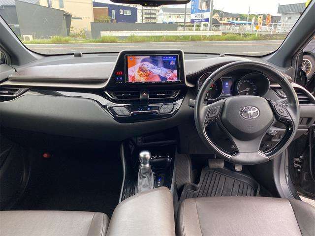 《　運転席・助手席の方を守る安心の6エアバッグ装備！ABS装備で急なブレーキ時のタイヤのロックを防止します！　》