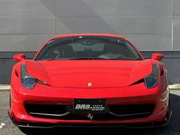 フロント回りも綺麗な状態です。大きな飛び石やキズなどはありません。