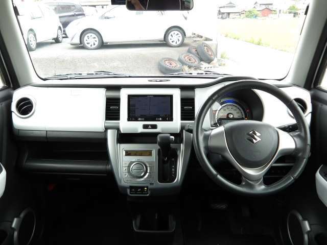 自動車保険の見直しも無料で行っております♪