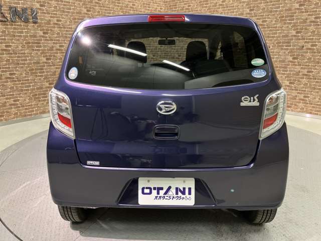 ■充実のアフターサービス■　車の販売はもちろん、自社整備工場・自社鈑金工場・オイル交換＆点検専門店舗を完備しておりますので納車後もお客様のカーライフをトータルでサポートいたします。