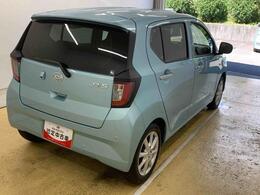 当店では車両本体価格以外に、諸費用を含めた支払総額も表示しておりますので、お客様の予算にピッタリのおクルマお選びができます。コーティングやJAFをセットにしたオトクな購入パックも好評です。